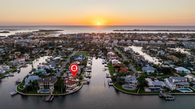 101 9TH STREET E, Tierra Verde, FL 33715
