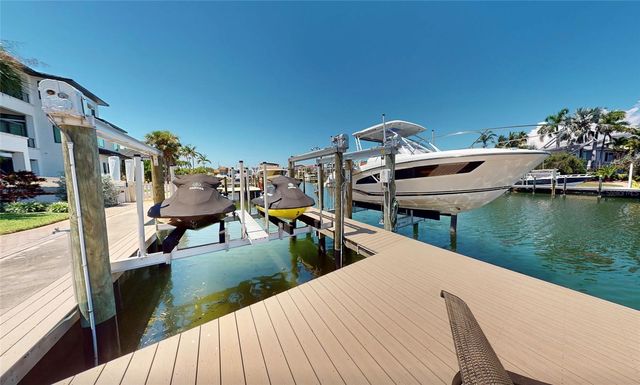 101 9TH STREET E, Tierra Verde, FL 33715