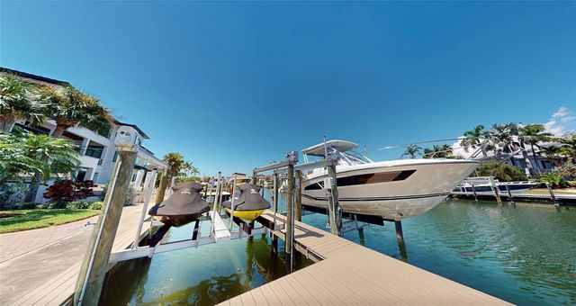 101 9TH STREET E, Tierra Verde, FL 33715