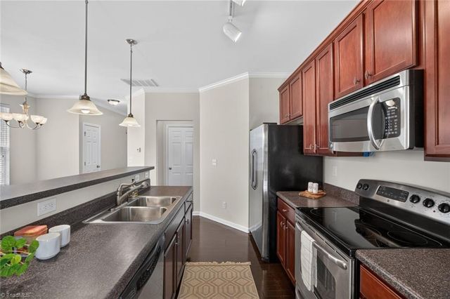 2279 Hartfield Circle, Winston-salem, NC 27103