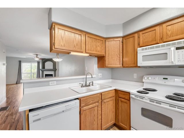 12008 E Hoye Dr, Aurora, CO 80012
