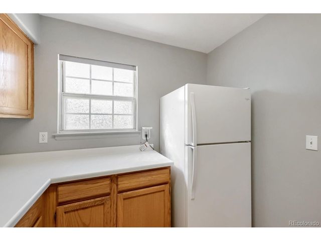 12008 E Hoye Dr, Aurora, CO 80012