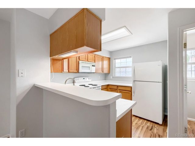 12008 E Hoye Dr, Aurora, CO 80012