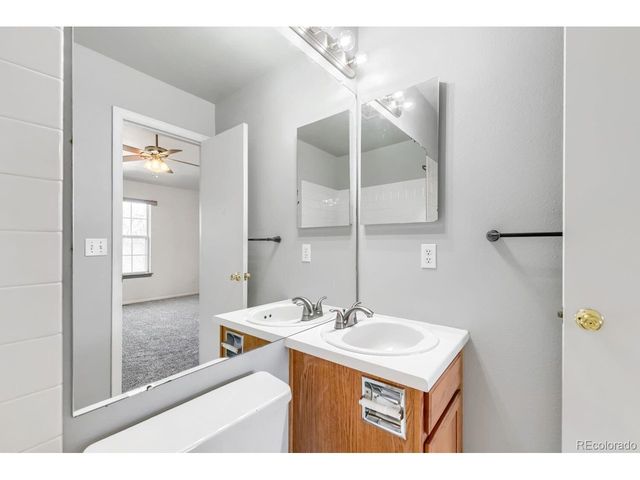 12008 E Hoye Dr, Aurora, CO 80012