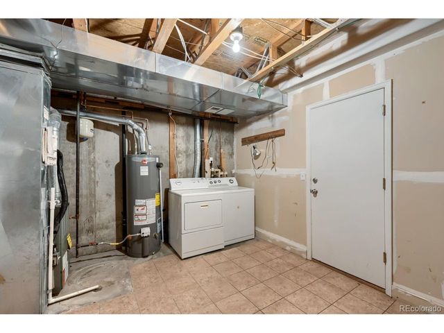 12008 E Hoye Dr, Aurora, CO 80012