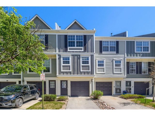 12008 E Hoye Dr, Aurora, CO 80012
