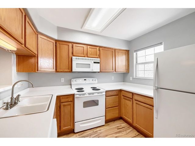12008 E Hoye Dr, Aurora, CO 80012