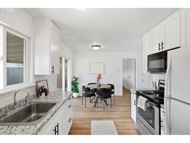 10323 Ne 58TH St, Vancouver, WA 98662