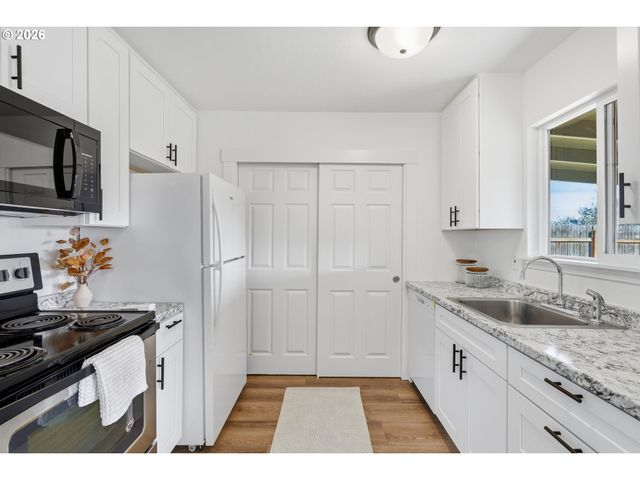 10323 Ne 58TH St, Vancouver, WA 98662