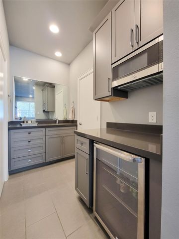 1705 Eado Point Lane, Houston, TX 77003