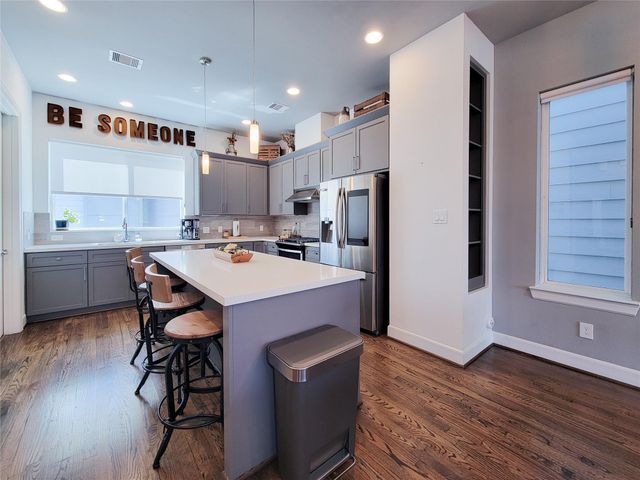 1705 Eado Point Lane, Houston, TX 77003