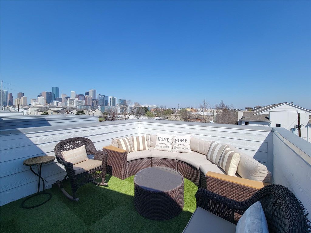 1705 Eado Point Lane, Houston, TX 77003