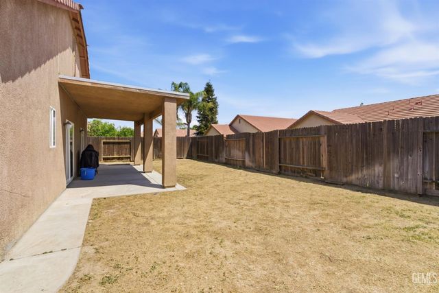 2415 Macau Street, Bakersfield, CA 93313