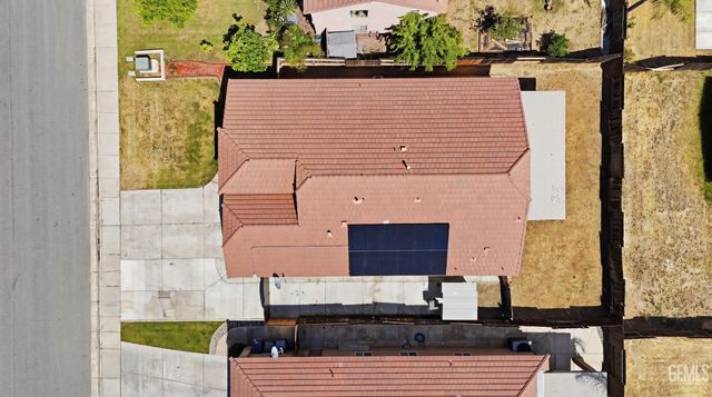 2415 Macau Street, Bakersfield, CA 93313
