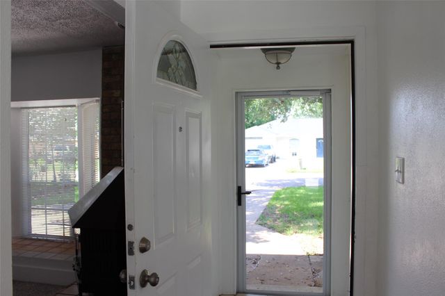 210 Brigadoon Lane, Friendswood, TX 77546