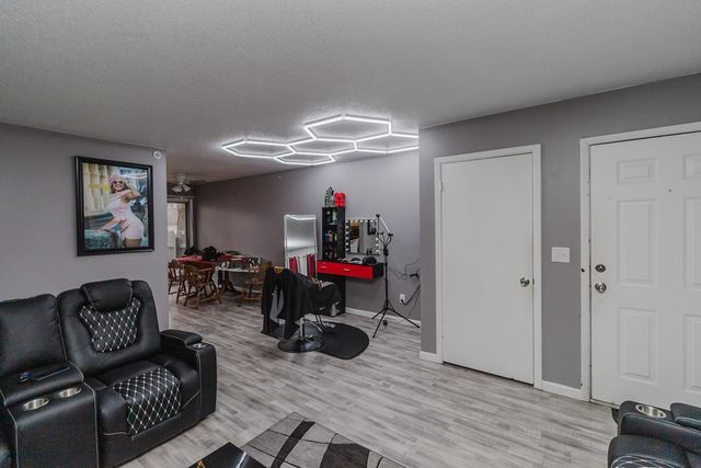 1709 S Main St., Wichita, KS 67213