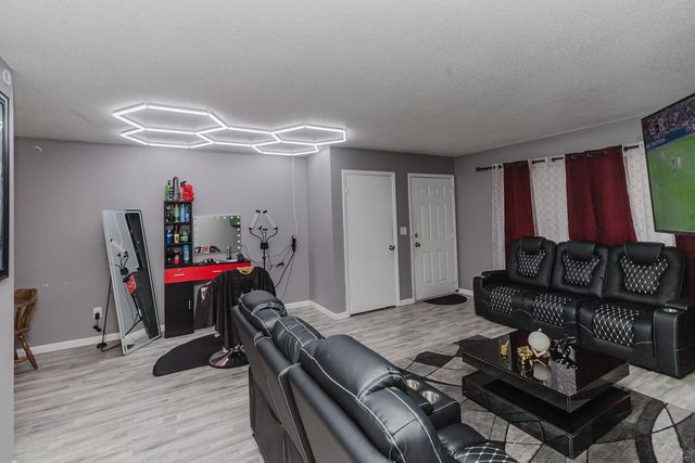 1709 S Main St., Wichita, KS 67213