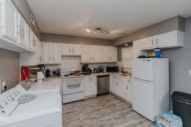 1709 S Main St., Wichita, KS 67213