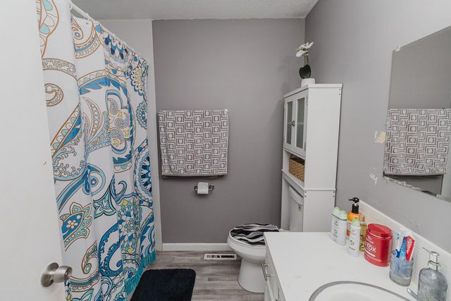 1709 S Main St., Wichita, KS 67213