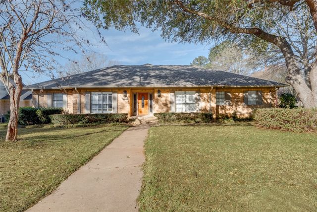 2213 Melissa Drive, Palestine, TX 75803