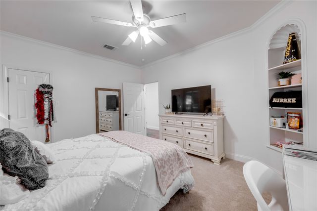 2213 Melissa Drive, Palestine, TX 75803
