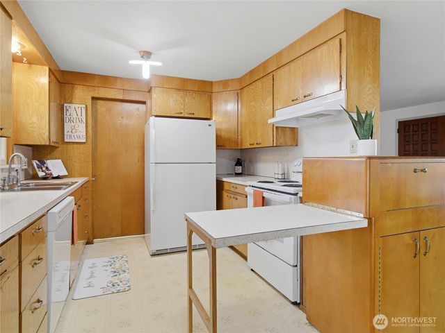 1501 N Huson, Tacoma, WA 98406