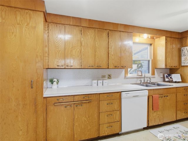 1501 N Huson, Tacoma, WA 98406
