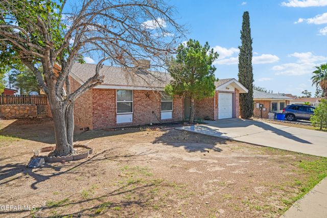 1610 Gene Torres Drive, El Paso, TX 79936