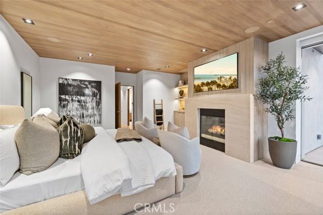 1399 Galaxy Drive, Newport Beach, CA 92660