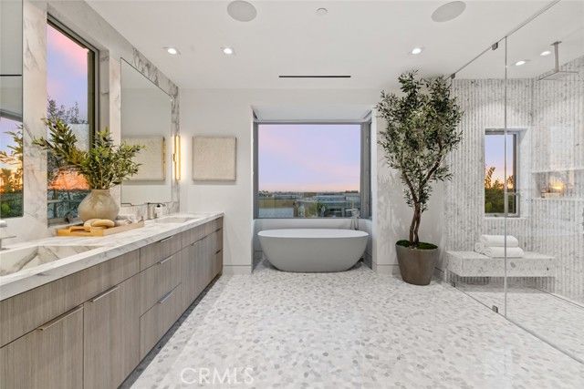 1399 Galaxy Drive, Newport Beach, CA 92660