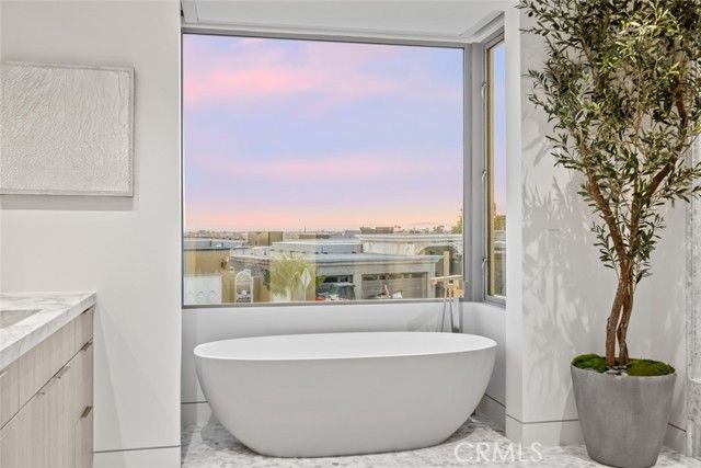 1399 Galaxy Drive, Newport Beach, CA 92660