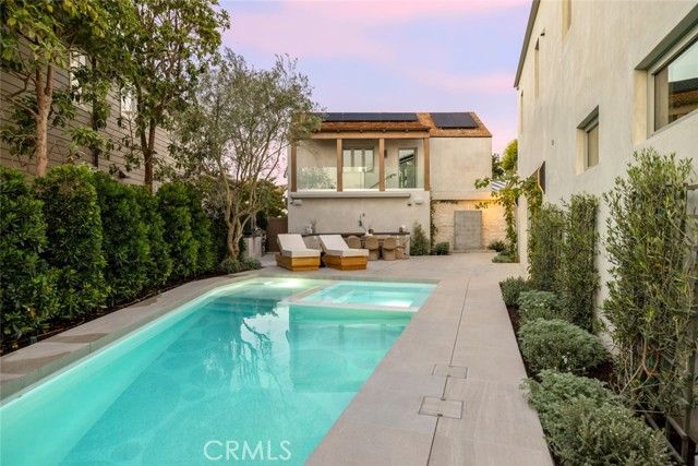 1399 Galaxy Drive, Newport Beach, CA 92660