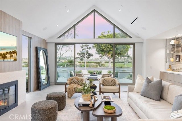 1399 Galaxy Drive, Newport Beach, CA 92660