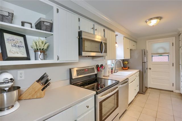 2016 Sunnydale Road, Scott Twp, PA 15243