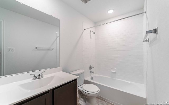 5223 Olene Flats, Von Ormy, TX 78073