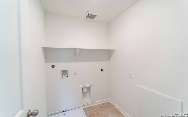 5223 Olene Flats, Von Ormy, TX 78073