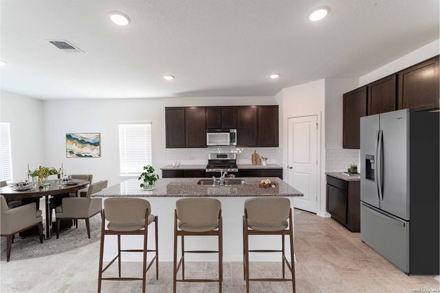 5223 Olene Flats, Von Ormy, TX 78073