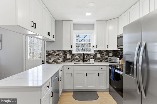 77 TALL PINE LN, Gerrardstown, WV 25420