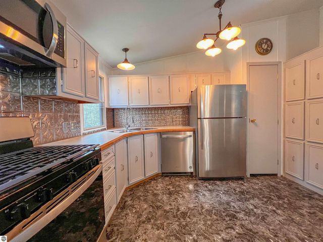 3231 Miller Drive, Sears, MI 49679