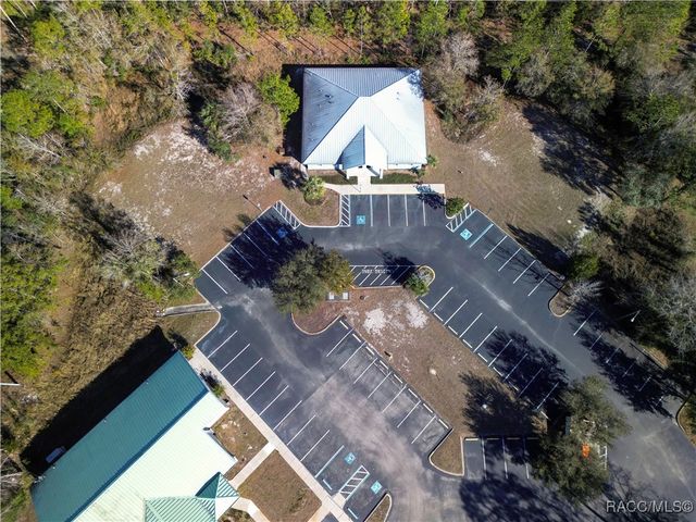 8427 S Suncoast Boulevard, Homosassa, FL 34446