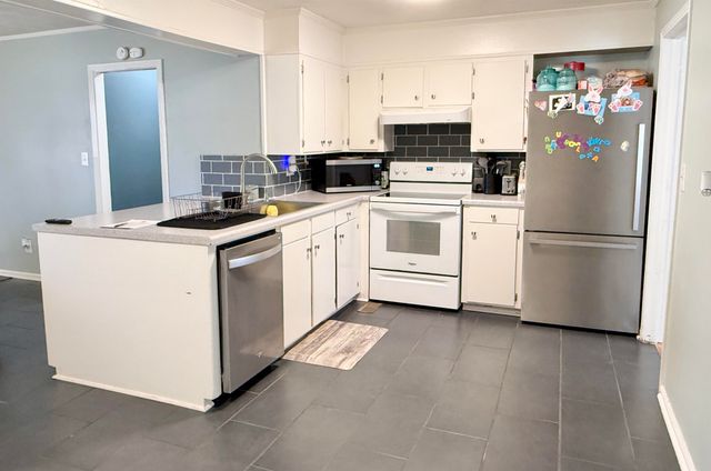 588 CIRCLE DR, Halls, TN 38040