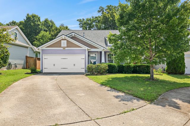 5497 Escalade Dr, Mount Juliet, TN 37122
