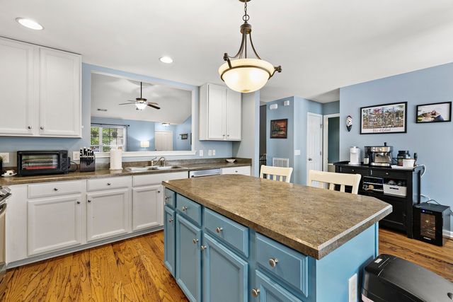 5497 Escalade Dr, Mount Juliet, TN 37122