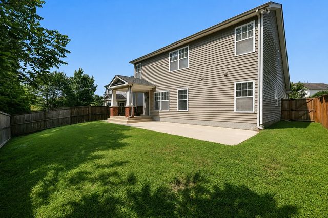 5497 Escalade Dr, Mount Juliet, TN 37122