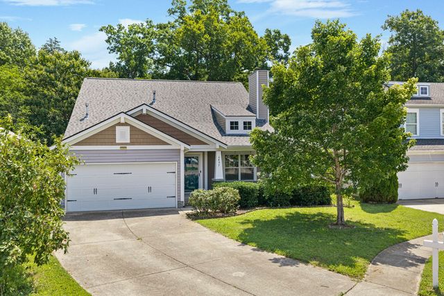 5497 Escalade Dr, Mount Juliet, TN 37122