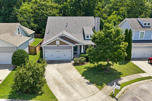 5497 Escalade Dr, Mount Juliet, TN 37122