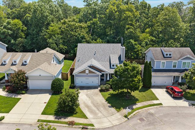 5497 Escalade Dr, Mount Juliet, TN 37122