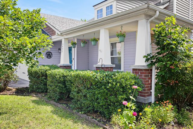 5497 Escalade Dr, Mount Juliet, TN 37122