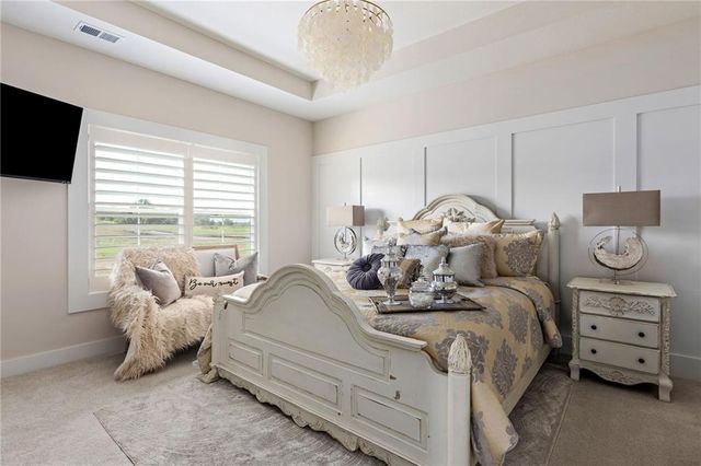 17340 Earnshaw Street, Overland Park, KS 66221