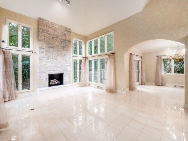 6 Lyonsgate Road, Bexley, OH 43209